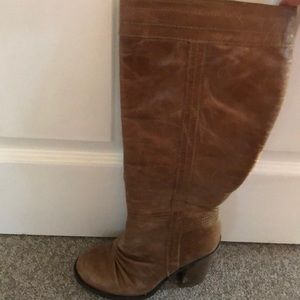 Perfect tan/weathered boots. Best offer takes them